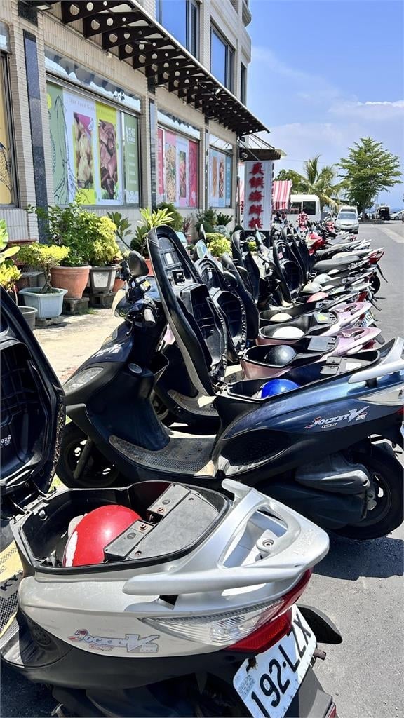 不做會後悔！小琉球機車坐墊「集體掀蓋」...過來人曝真相：蛋蛋哀傷