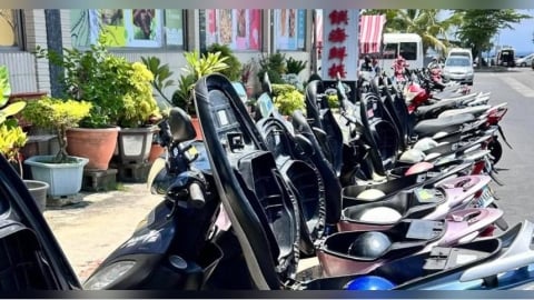 小琉球機車奇景「座墊全掀開」　內行人揭真相：不這樣會後悔