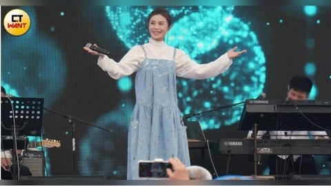 鷹眼閃鏡頭1／朱海君躲媒體緊牽「護花使者」　現身電影院與老友熱聊