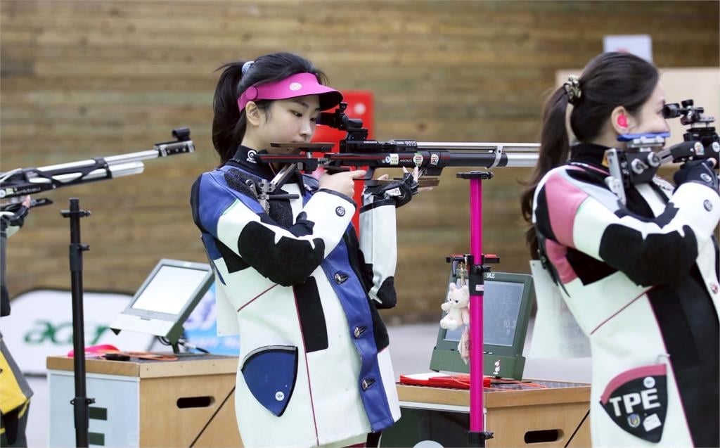 全大運／北市大宋佳彥男子射擊一日雙金續拚混合賽！清大周亞瑄女子封后亞運達標