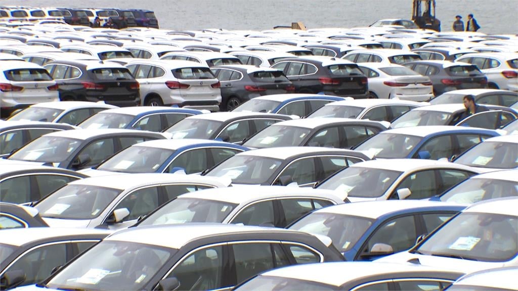 網紅謝老闆帶「馬王」現身公益洗車　多輛頂級超跑亮相