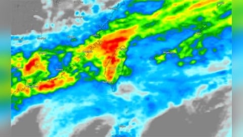 雷雨鋒面週四全台開炸　氣象圖一片橘紅