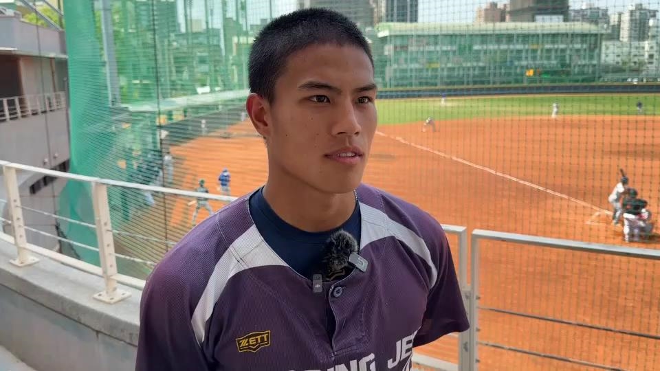MLB(影)/李灝宇首安出爐高中母校超嗨!昔日教練、學弟大讚:他打擊特別狂野