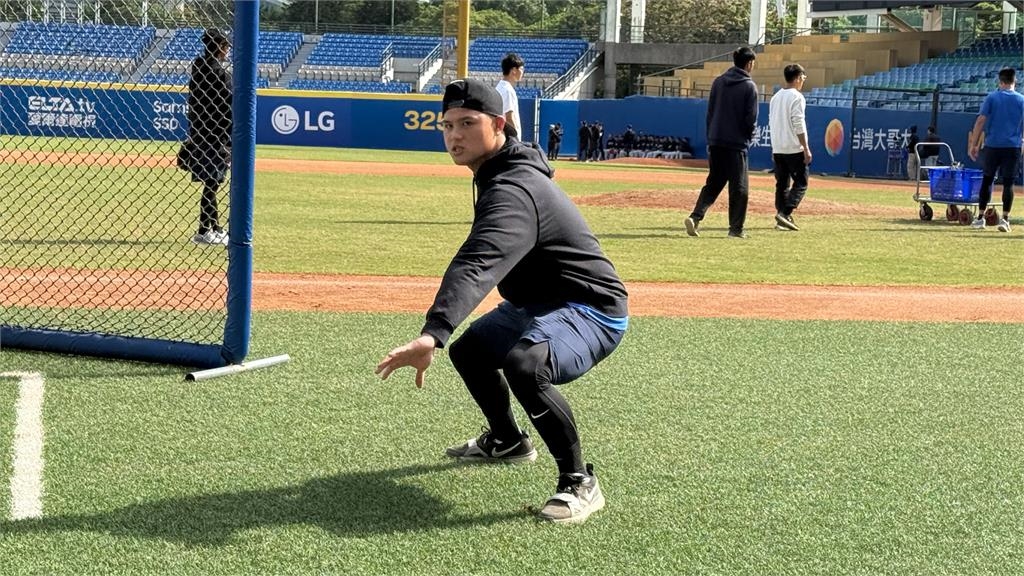 MLB(影)/李灝宇首安出爐高中母校超嗨!昔日教練、學弟大讚:他打擊特別狂野
