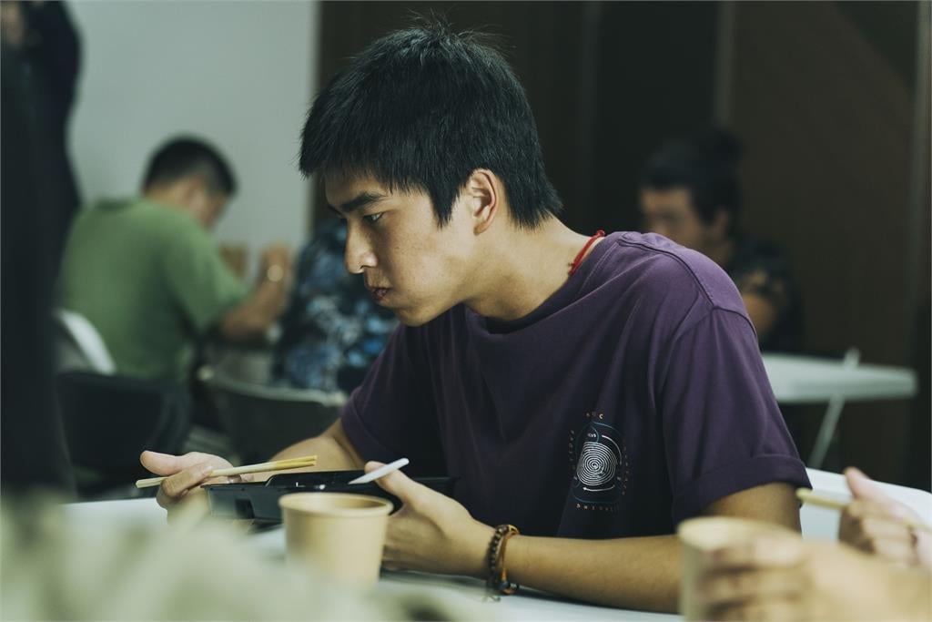 曾敬驊為還債進入詐騙集團！《失樂園》花絮揭「打工度假」黑暗真相