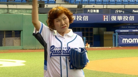 70歲開球投出人生新高度! 肩關節重建找回行動力