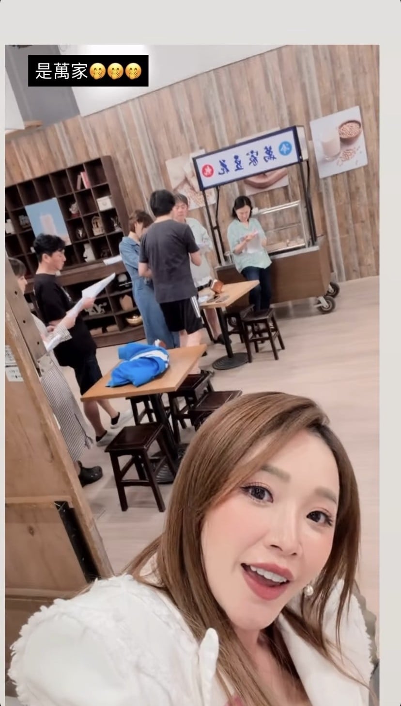 是探班還是加入？賴慧如突現身《豆腐媽媽》片場　驚喜同框洪都拉斯