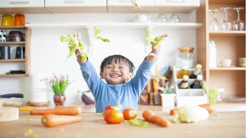 兒童益生菌怎麼選？營養師解析0～18歲補充時機與攝取原則一次整理