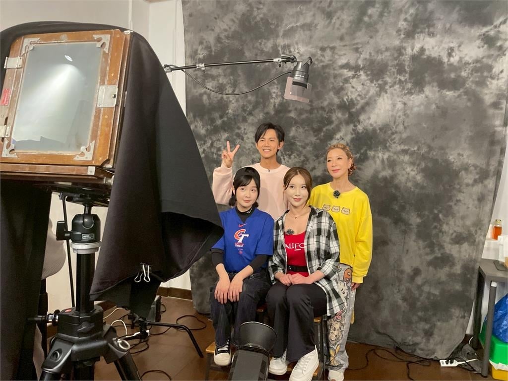 啦啦隊女神金賢姈到台南安平！體驗風帆尖叫連連