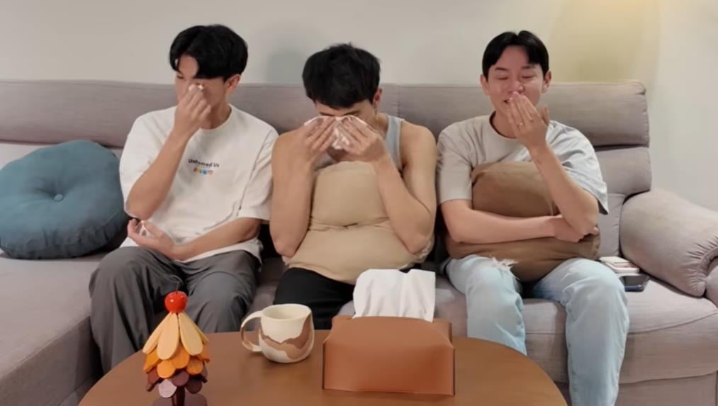 「三人行情侶」網紅突宣布分手！「他淚認退出」認了3年情變原因