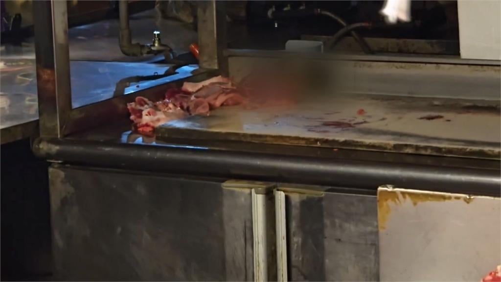 高雄市場爆老鼠爬豬肉攤大口啃肉　業者澄清：上工有時間差