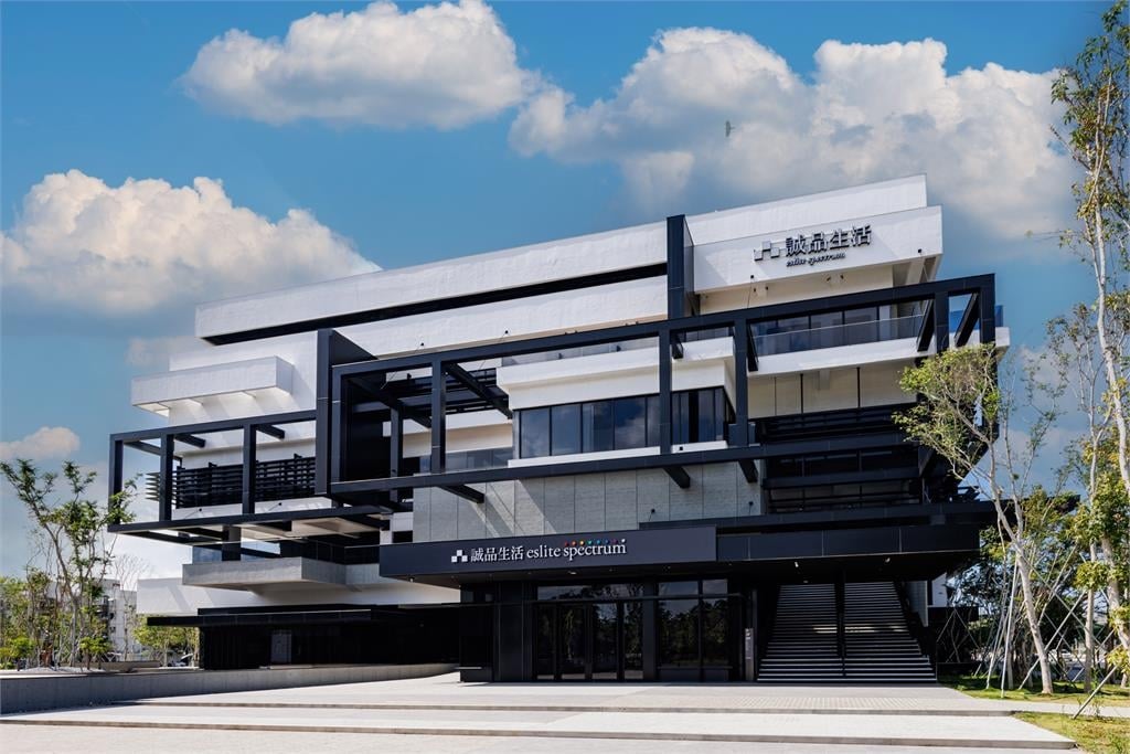 百貨商場接連進駐台南，黃偉哲：投資破百億！