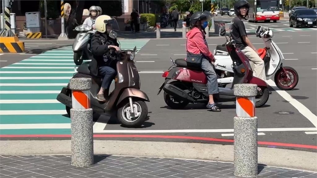 騎士與人爭道亂象！　台中建國北路、文心南路待轉區不足