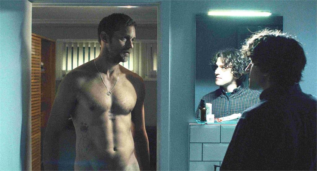 潤滑液、汗水加皮革！ 史柯斯嘉驚爆《後座力》第一場情色戲這麼拍