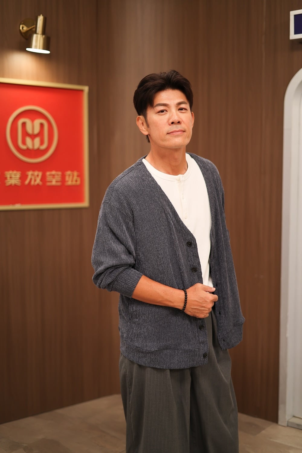 陳志強正式登場《豆腐媽媽》！初登場就被蘇晏霈「狼狽吃相」嚇到