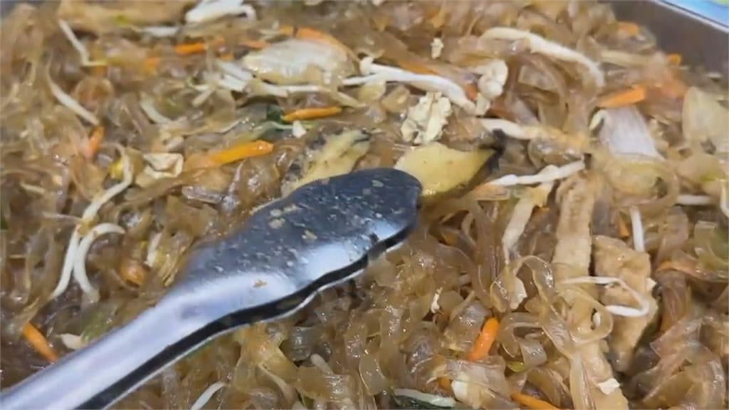 超奢華！高雄蛋餅「帝王蟹入料」　仁武便當配菜鮑魚炒冬粉