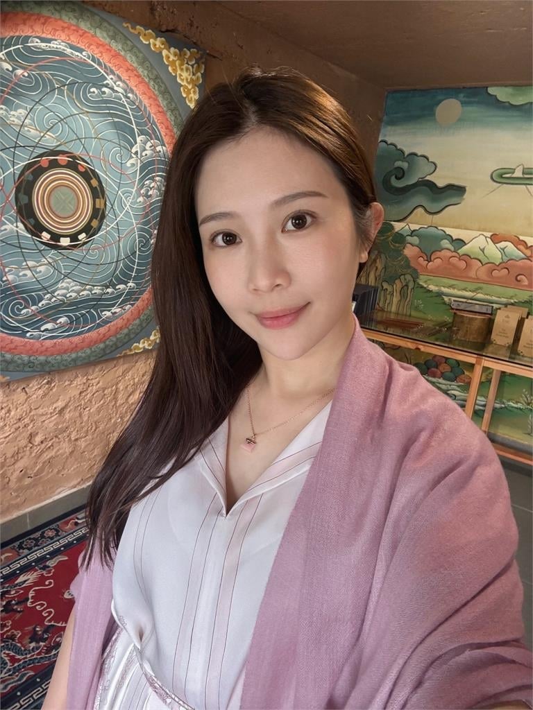 鄭家純懷雙胞胎13週「1處狂增5倍大」：發現新大陸！決定「回台生娃」原因曝