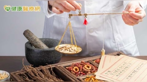 研究回顧文獻與古籍談中藥何首烏如何健髮 盼聚焦雄性禿應用線索
