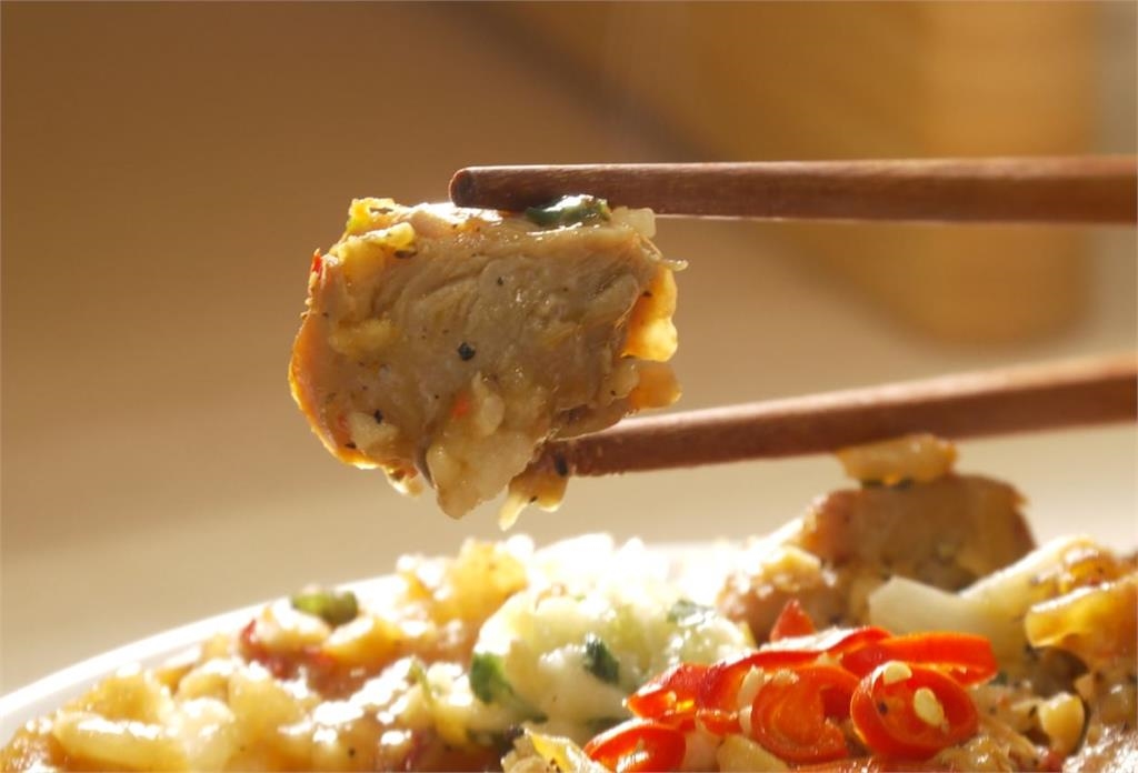 報稅季好痛苦！超商業者祭優惠　攜手台味鐵板燒推平價餐點