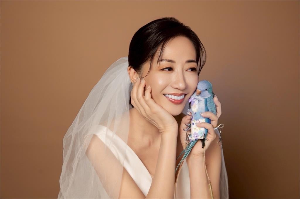 民視《豆腐媽媽》最強星二代登場！潘奕如愛鳥「樂樂」萌翻劇組　