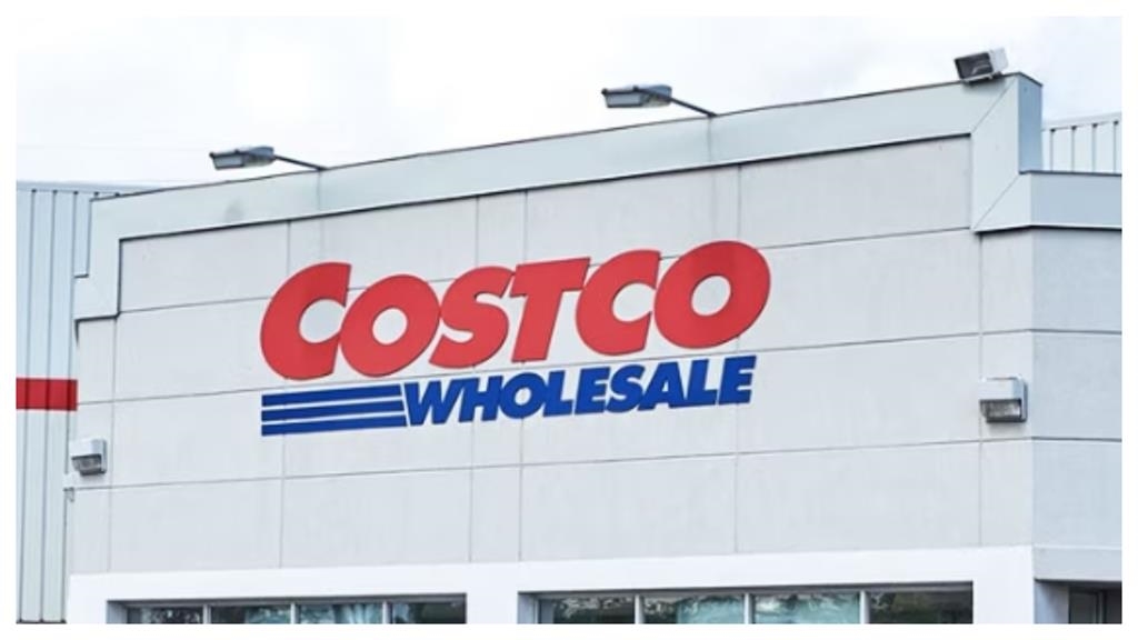 老外買台灣美式賣場烤雞…吃一半驚見「多1物」！嚇瘋喊：這輩子忘不了