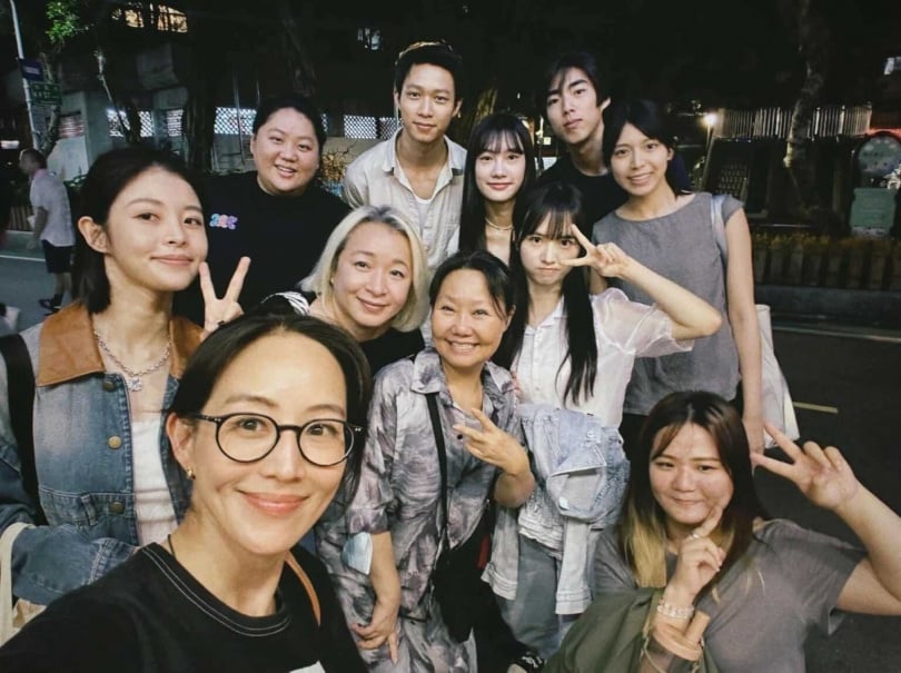 張鈞甯成立經紀公司，與旗下簽約詹子萱、蔡嘉茵及呂雪鳳等演員及公司夥伴感情凝聚力很強。（圖／甯聚力提供）