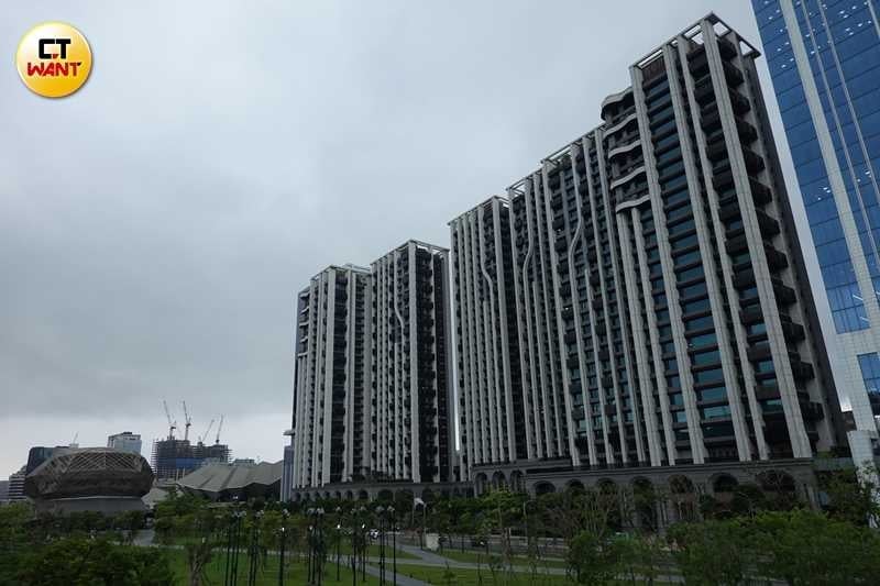 徐若瑄投資眼光精準買下頂級豪宅「世界明珠」，今年全家將搬入同住。（圖／本刊攝影組）