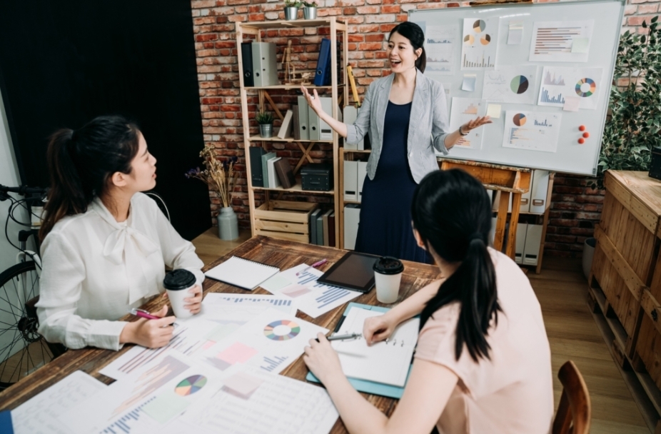 別再用那套「一招走天下」的老掉牙管理術了，開會和管理都要因才施教。圖/123RF圖庫