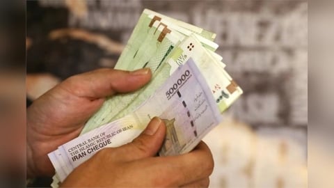 遭美封鎖伊朗貨幣再重貶　跌至1美元兌180萬里亞爾創新低
