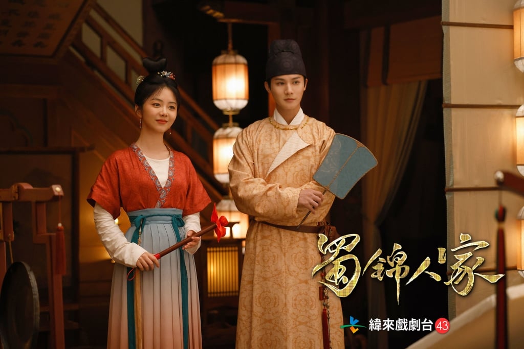 男星拍「騎馬戲」意外掛彩！負傷還爬40層樓梯健身 超敬業動作曝光