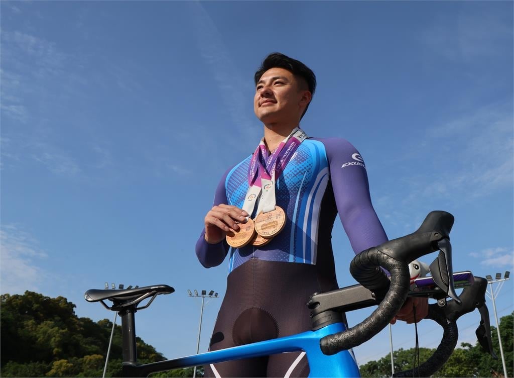 自由車／十年磨一劍！康世峰全大運三金一銅力戰亞運　30歲再拚巔峰