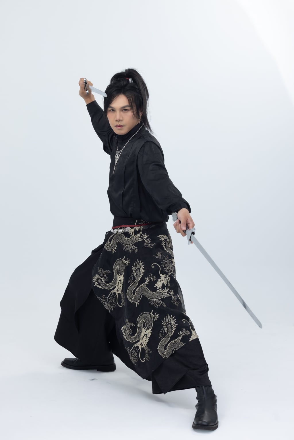 昔扛家計進入AV產業！創作男星「上岸」回歸歌壇 外型大改「一處變長了」