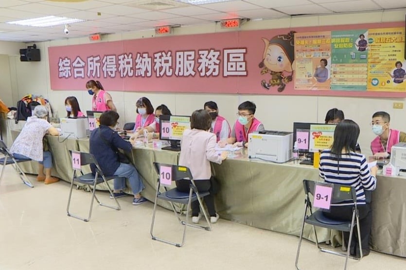 5月報稅季繳到想哭！他哀號中產族群淪「中慘階級」網爆共鳴：真的被榨乾