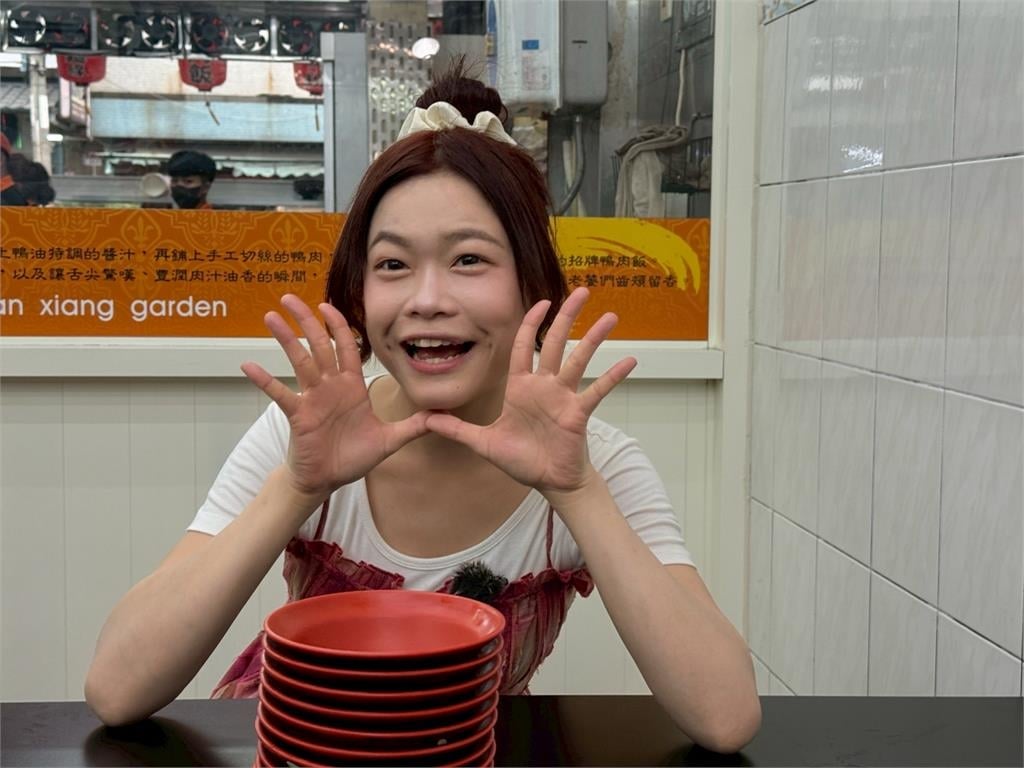 對抗員林之光！《綜藝新時代》團隊比吃鴨肉飯慘輸大胃王「異次元女孩」小慧