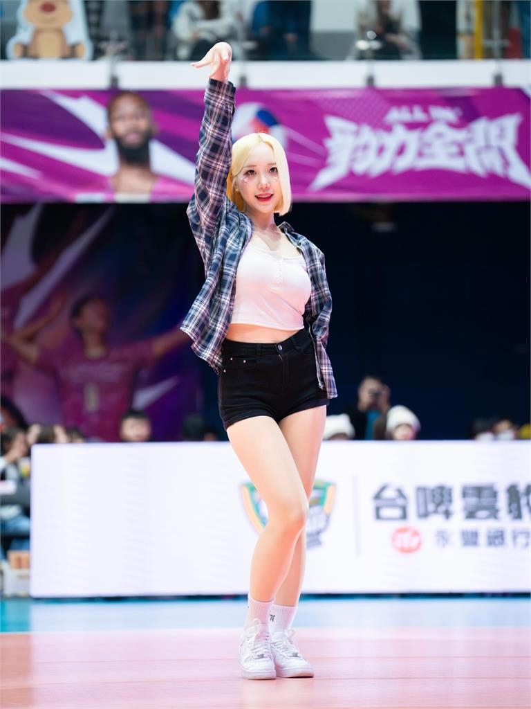 髮香來尬聊(圖影)／桃氣Angels「金星女神」朴星垠降臨！理想型是這實力派演員