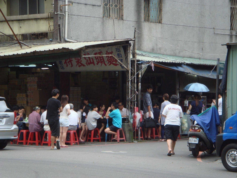 「秀田灶豐特製汕頭麵」經營約50年。（圖／翻攝自臉書／「特製汕頭麵（秀田灶豐）」）