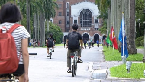 中國籍學生「台大夢碎」　依規定滿18歲必須離台