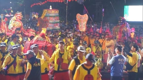 梧棲浩天宮大庄媽　回鑾安座萬眾信徒簇擁