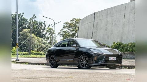 迭代規格夠誠意嗎？Lexus 第八代 ES 550e 試駕！