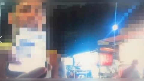 北市雙城街夜市爆衝突！男踩椅拒讓坐「頭槌」攻擊　雙方爭位打成團