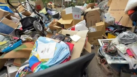 彰化和美惡鄰垃圾堆成山　環保局已多次開罰　屋主仍未改善