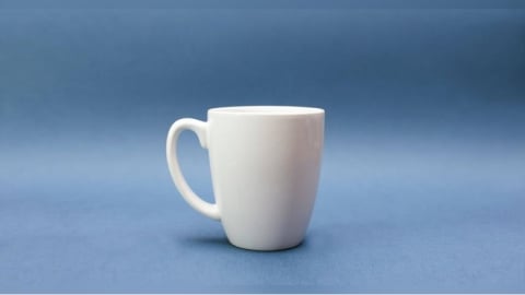 獨旅住飯店怎自保？　她曝3安全習慣：馬克杯也能當警報器