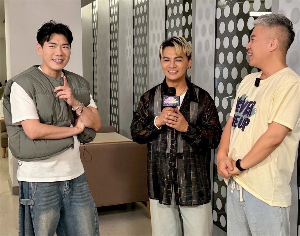 《娛樂超skr》蔡家蓁提到媽媽「雙肩背雙冰桶」！辛苦在工地爬20樓叫賣飲料紅眼眶