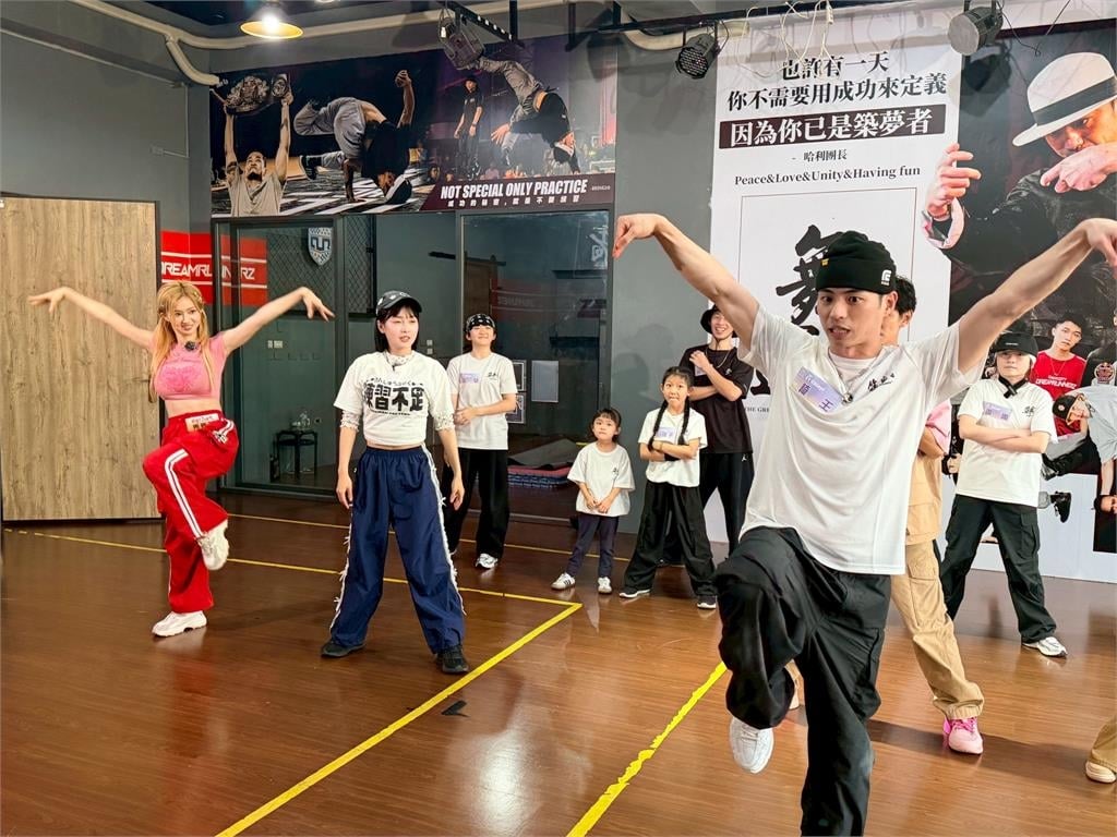 母親節阿翔提及母親歷經病痛後重拾健康的過程！他「碎碎念」中感受到幸福