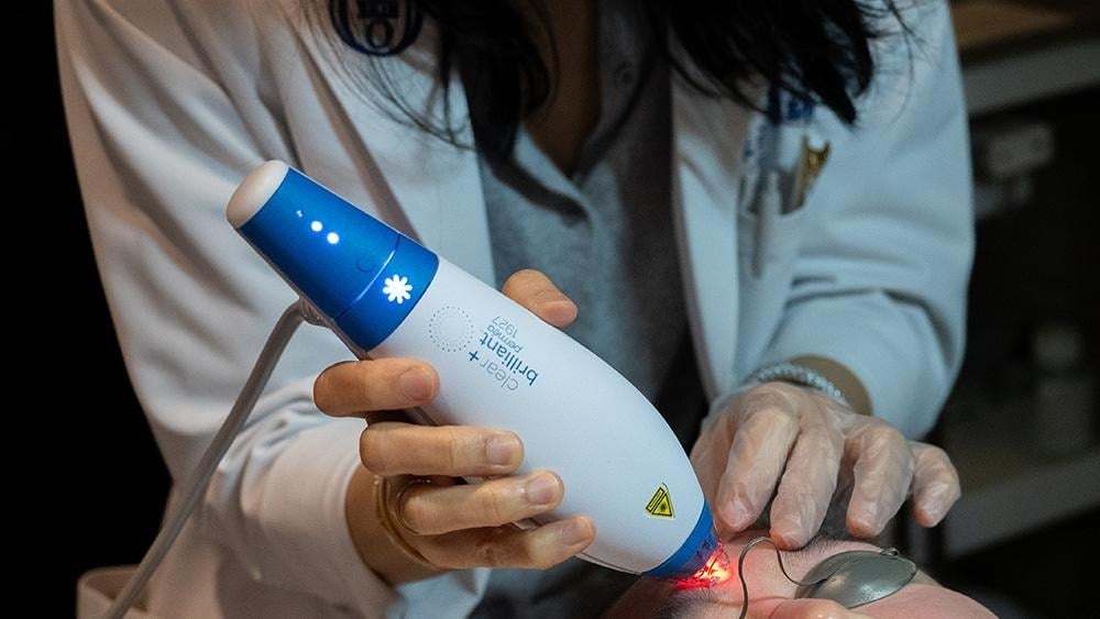 鳳凰光適合誰？低修復期療程在膚質管理中的應用
