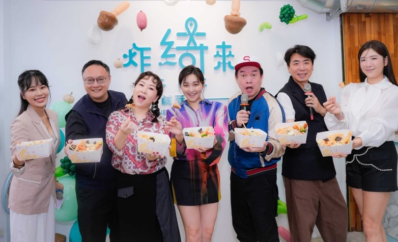 2023年張文綺台中分店開幕，演藝圈中好友康康、張秀卿、鄭亦真、梁赫群，都特別現身力挺。（圖／炸綺來提供）