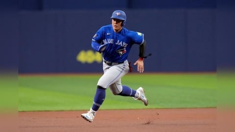 MLB(影)／「岡本010」出爐！單月前5戰狂炸5轟穩居藍鳥全壘打王
