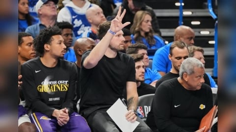 NBA(影)／「東77」無法上場湖人季後賽戰力告急！退休摔角傳奇怒噴「花惹發」
