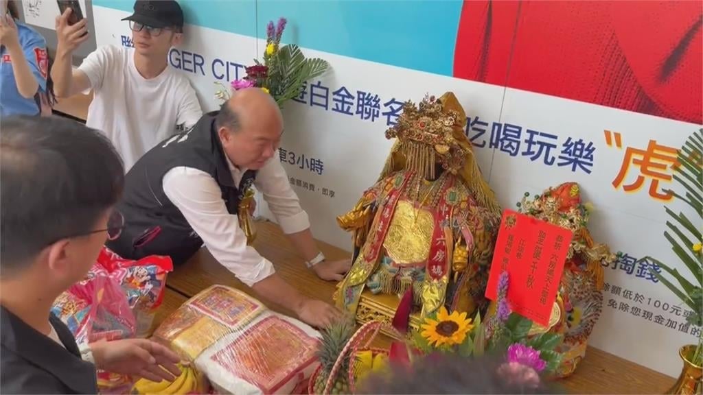 邁入第６年！　台中六房媽不坐鑾轎　「搭捷運出巡」賜福慶誕辰