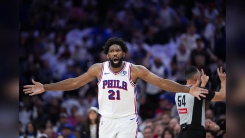 NBA(影)／76人0：3被尼克聽牌！當家MVP中鋒「鉛筆大帝」有意見賽後開臭了